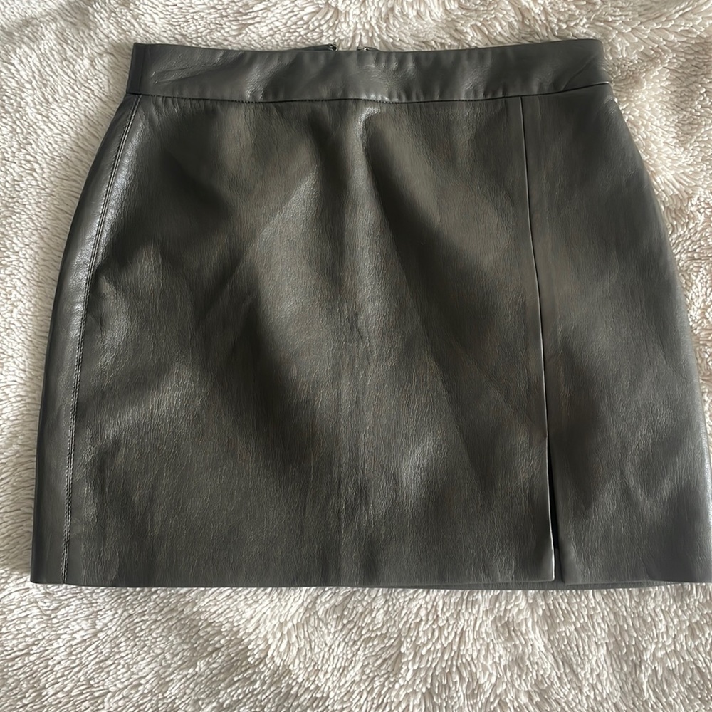 aritiza Wilfred vegan leather skirt - gray
